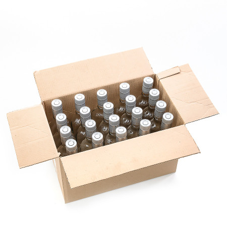 20 бутылок "Фляжка" 0,5 л с пробками гуала в коробке в Новосибирске